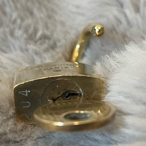 Louis Vuitton Vintage Lock and Key #204 - Picture 2 of 4